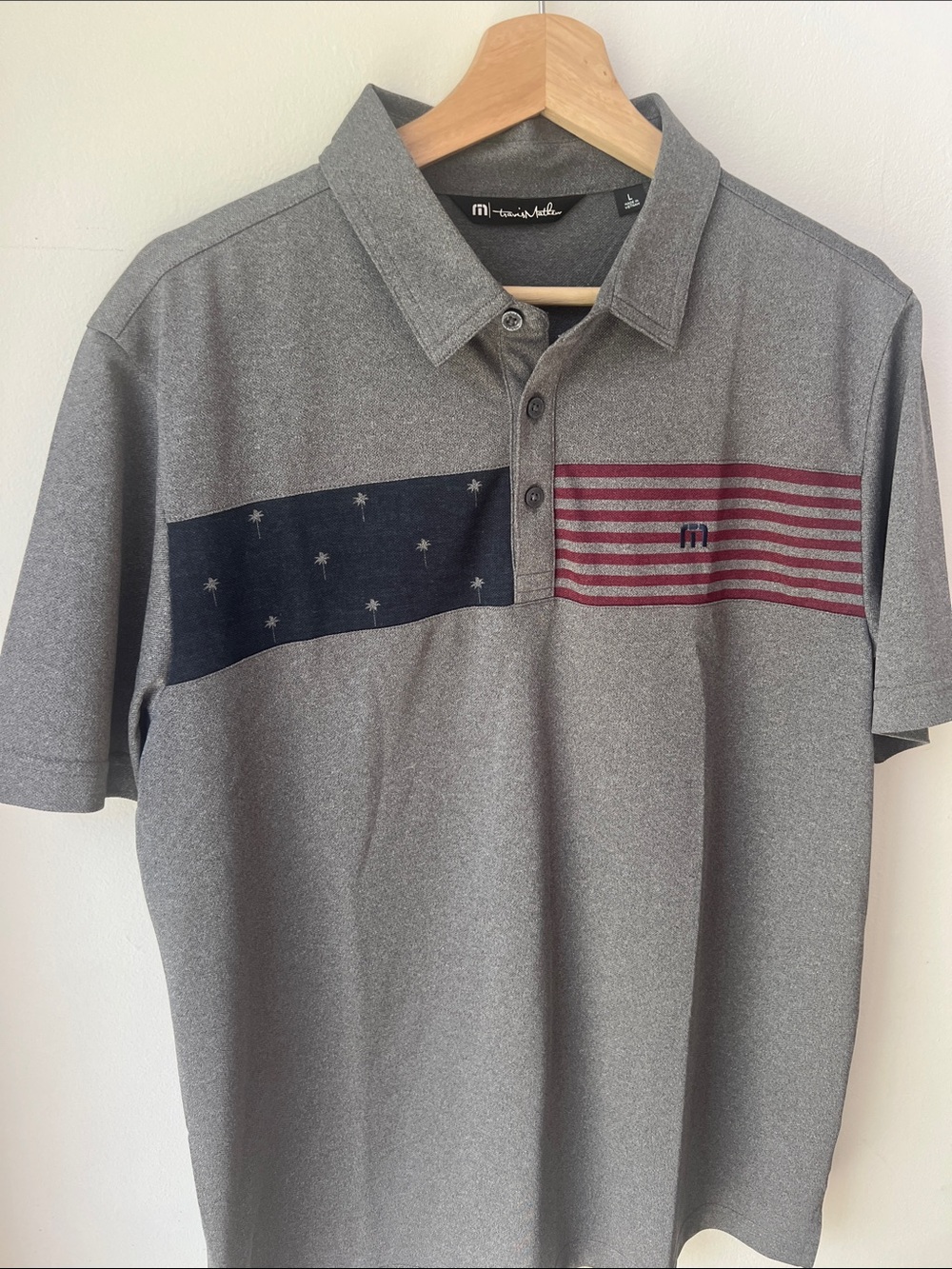 Travis Mathew Grey Polo with Navy Panel Patriotic American Flag Large - Picture 3 of 9
